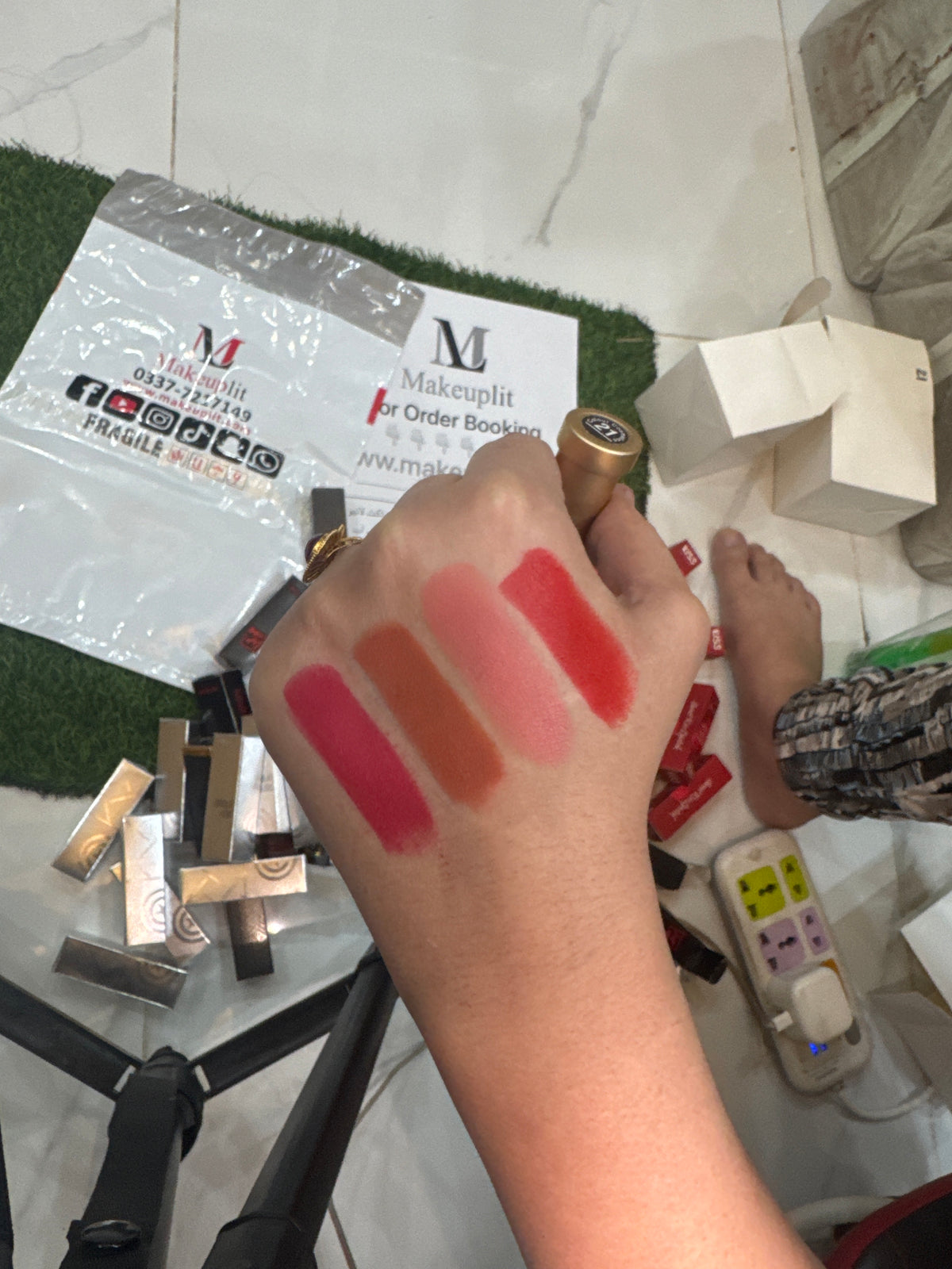 4 Lipstick Deal 4 shade no 10-29-3-21