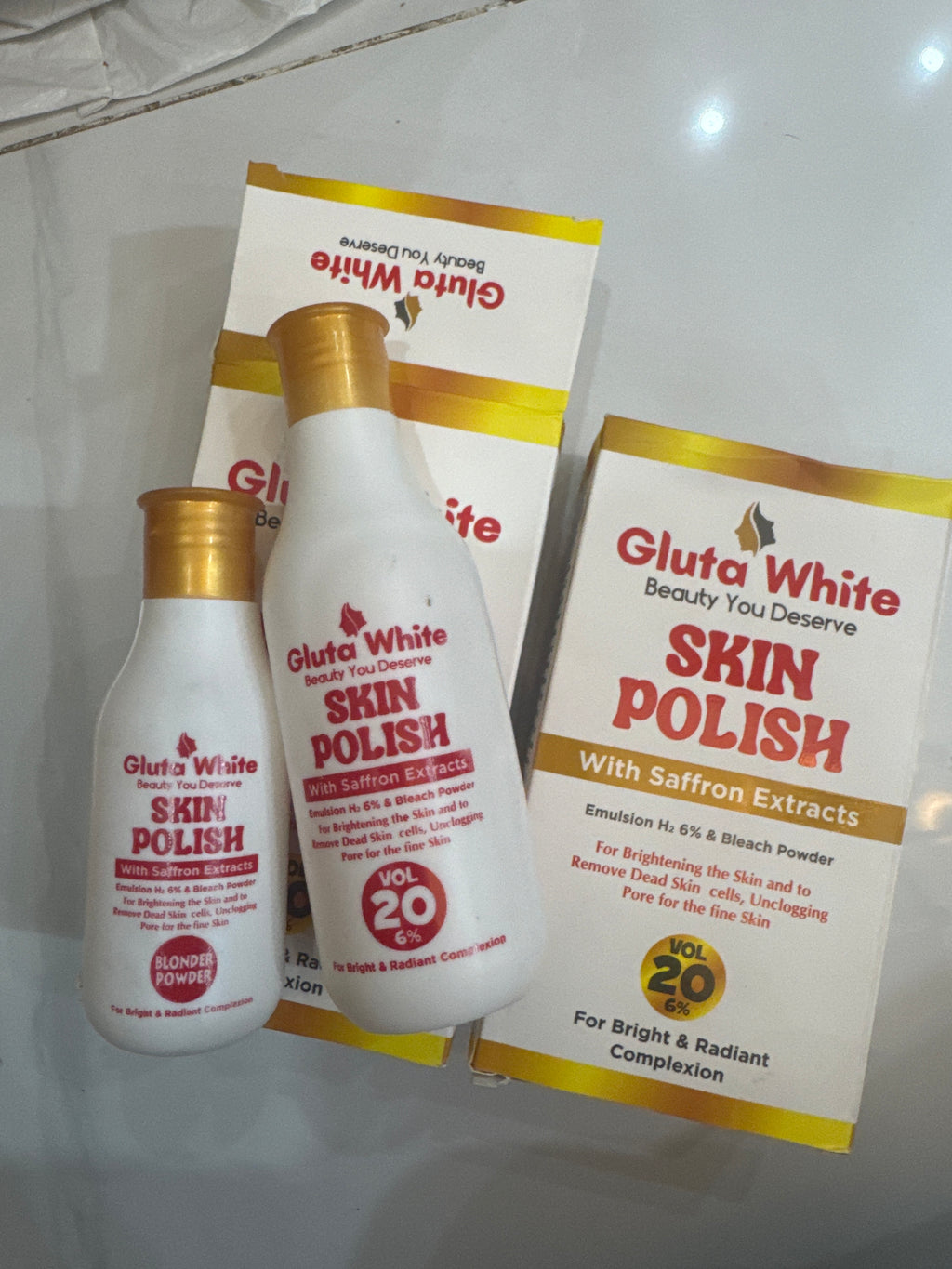 Gluta White Skin polish 1+1 FREE